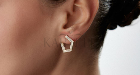 Geometrik Altın Küpe Tasarımları: Kartepe Kuyumculuk ile Modern Zarafetin Buluşması