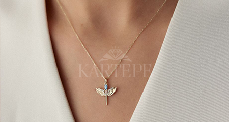 Kadınlar Günü Altın Hediyesi: 8 Mart İçin En Anlamlı ve Kalıcı Hediye Rehberi