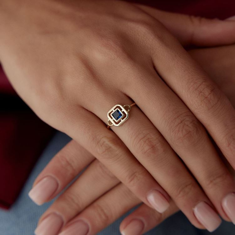Mavi Taşlı Kare Tasarım Yüzük
