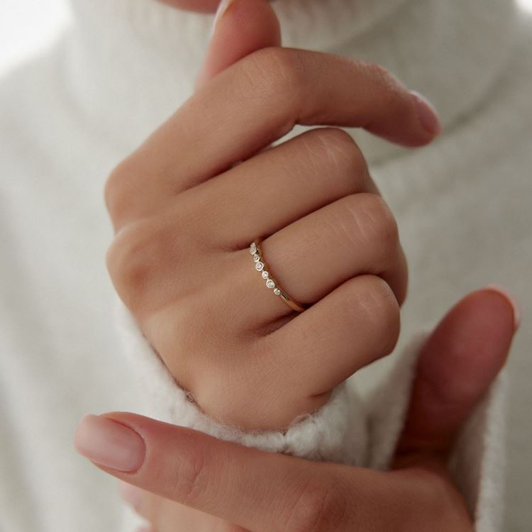 Damla Sıralı Taşlı Yüzük