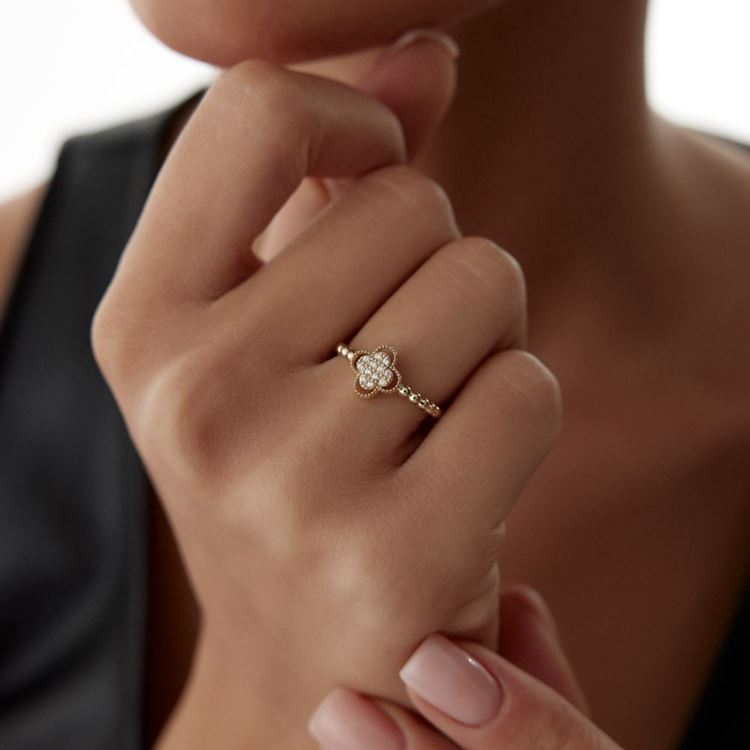 Yonca Taşlı Yüzük