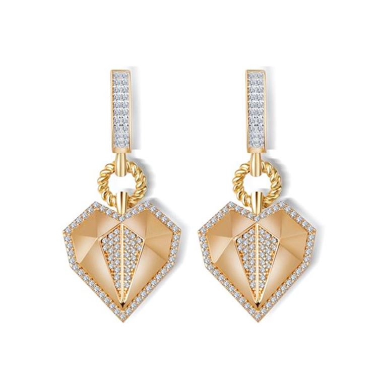 Taşlı Kalp Sallantılı Altın Küpe