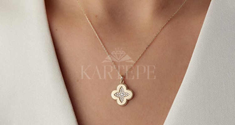 Kadınlar Günü İçin Altın Kolye Seçimi ve Fiyatları: Zarif Hediyenin En Değerli Hali