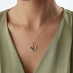 Kalpli Yeşil Taşlı Kolye